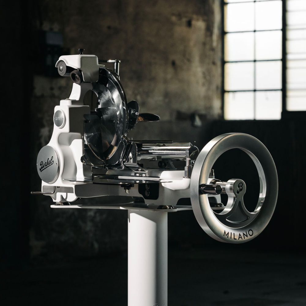 Volano B114X weiss mit Sockel