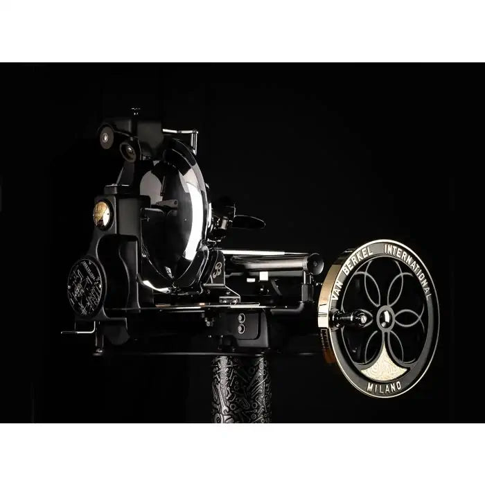 Volano B114 schwarz mit Sockel, JOURNEY Limited Edition