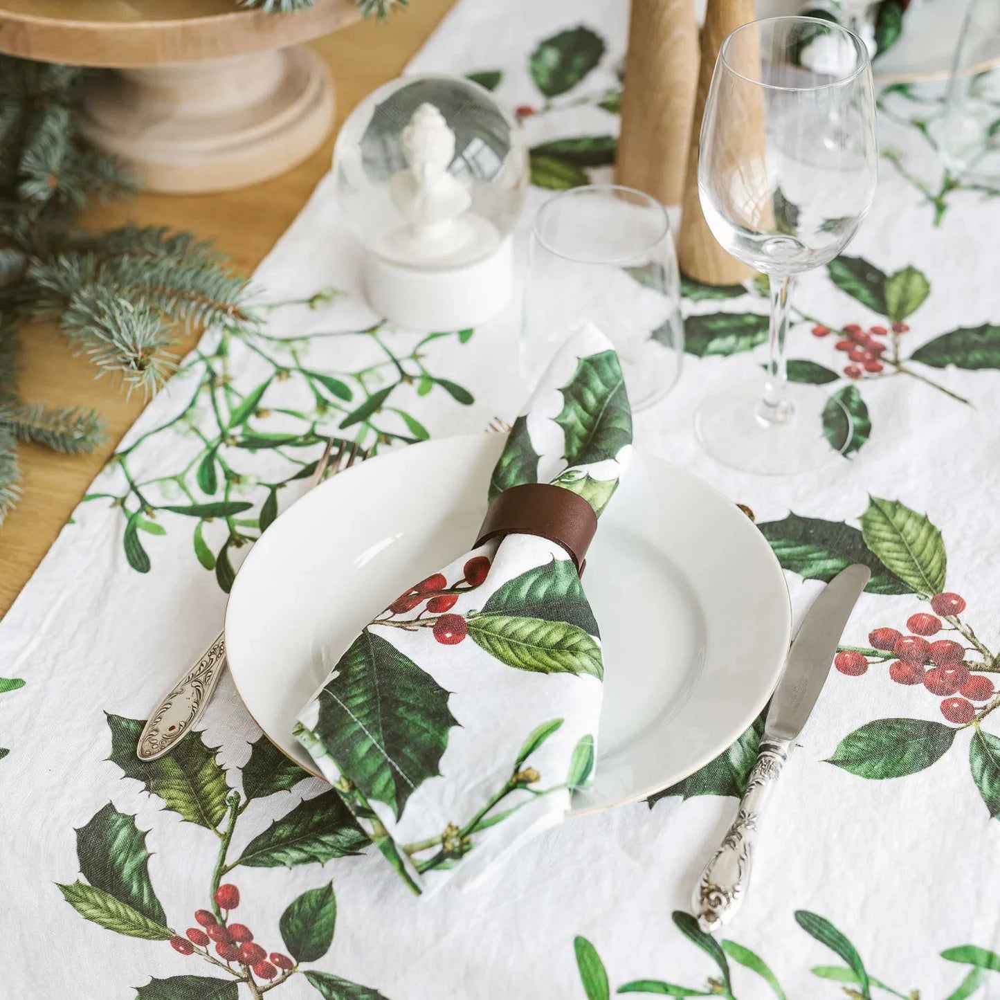 Tischdecke 170 x 330 cm Holly & Mistletoe LINOROOM